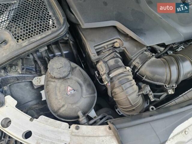Синій Мерседес Ц-Клас, об'ємом двигуна 2.14 л та пробігом 94 тис. км за 21300 $, фото 19 на Automoto.ua