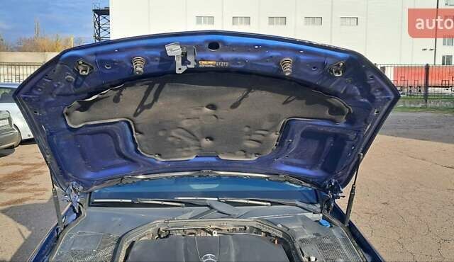 Синий Мерседес Ц-Класс, объемом двигателя 2.14 л и пробегом 231 тыс. км за 20000 $, фото 22 на Automoto.ua