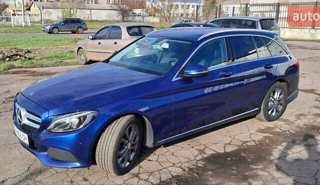 Синий Мерседес Ц-Класс, объемом двигателя 2.14 л и пробегом 231 тыс. км за 20000 $, фото 1 на Automoto.ua