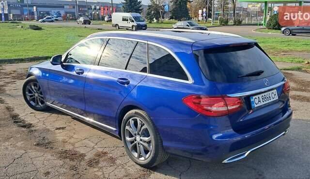 Синий Мерседес Ц-Класс, объемом двигателя 2.14 л и пробегом 231 тыс. км за 20000 $, фото 4 на Automoto.ua