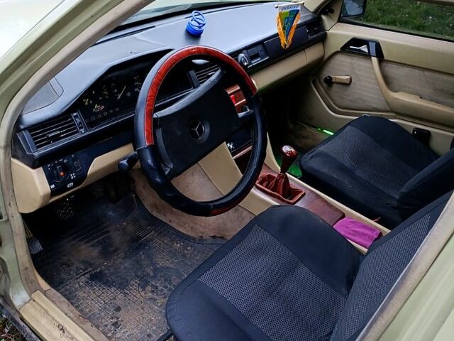 Зеленый Мерседес Ц-Класс, объемом двигателя 2.3 л и пробегом 0 тыс. км за 2000 $, фото 4 на Automoto.ua