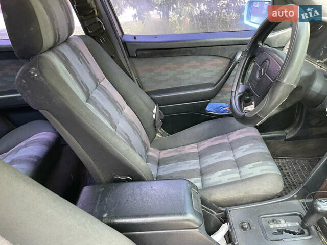 Зеленый Мерседес Ц-Класс, объемом двигателя 1.8 л и пробегом 360 тыс. км за 2500 $, фото 8 на Automoto.ua