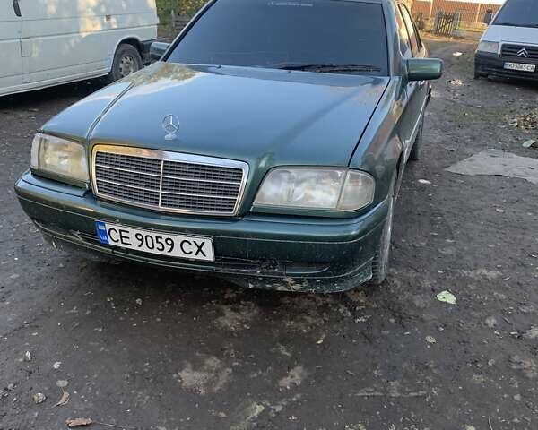 Зеленый Мерседес Ц-Класс, объемом двигателя 1.8 л и пробегом 400 тыс. км за 2200 $, фото 6 на Automoto.ua