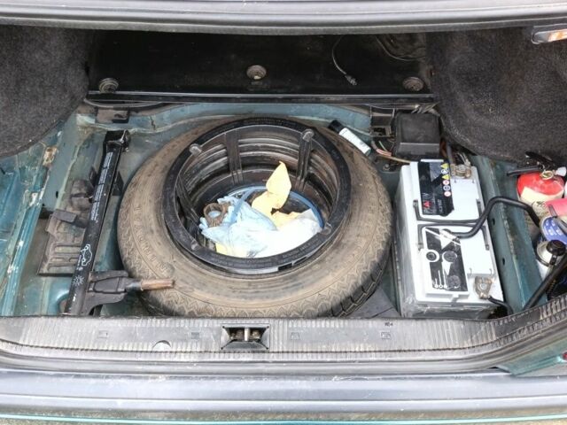 Зеленый Мерседес Ц-Класс, объемом двигателя 2.2 л и пробегом 350 тыс. км за 2900 $, фото 11 на Automoto.ua