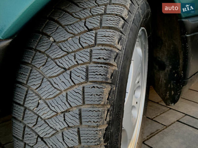 Зелений Мерседес Ц-Клас, об'ємом двигуна 2.3 л та пробігом 600 тис. км за 2500 $, фото 11 на Automoto.ua