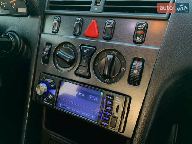 Зелений Мерседес Ц-Клас, об'ємом двигуна 2.3 л та пробігом 600 тис. км за 2500 $, фото 15 на Automoto.ua