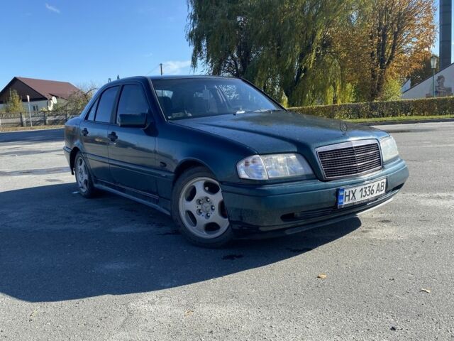 Мерседес Ц-Клас 1997 у Полонном на Automoto.ua Зелений Мерседес Ц-Клас, об'ємом двигуна 1.8 л та пробігом 345 тис. км за 2000 $, фото 3 на Automoto.ua