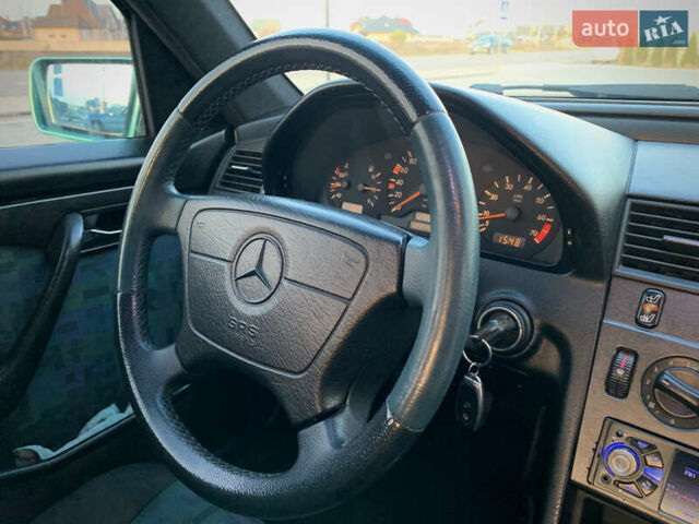 Зелений Мерседес Ц-Клас, об'ємом двигуна 2.3 л та пробігом 600 тис. км за 2500 $, фото 16 на Automoto.ua