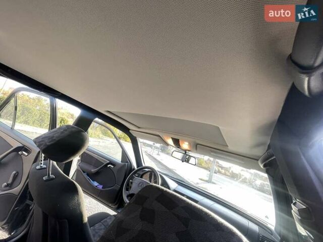 Мерседес Ц-Класс 1997 в Луцке на Automoto.ua Зеленый Мерседес Ц-Класс, объемом двигателя 1.8 л и пробегом 123 тыс. км за 6299 $, фото 51 на Automoto.ua