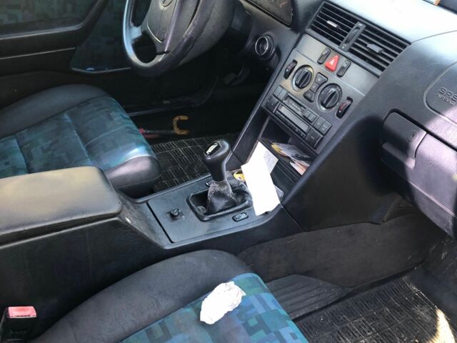 Мерседес Ц-Класс 1997 в Рава-Русская на Automoto.ua Зеленый Мерседес Ц-Класс, объемом двигателя 1.8 л и пробегом 260 тыс. км за 2800 $, фото 2 на Automoto.ua