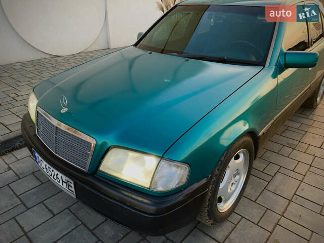 Зелений Мерседес Ц-Клас, об'ємом двигуна 2.3 л та пробігом 600 тис. км за 2500 $, фото 2 на Automoto.ua