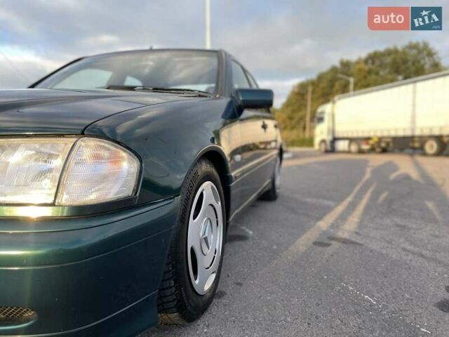 Мерседес Ц-Класс 1997 в Луцке на Automoto.ua Зеленый Мерседес Ц-Класс, объемом двигателя 1.8 л и пробегом 123 тыс. км за 6299 $, фото 19 на Automoto.ua