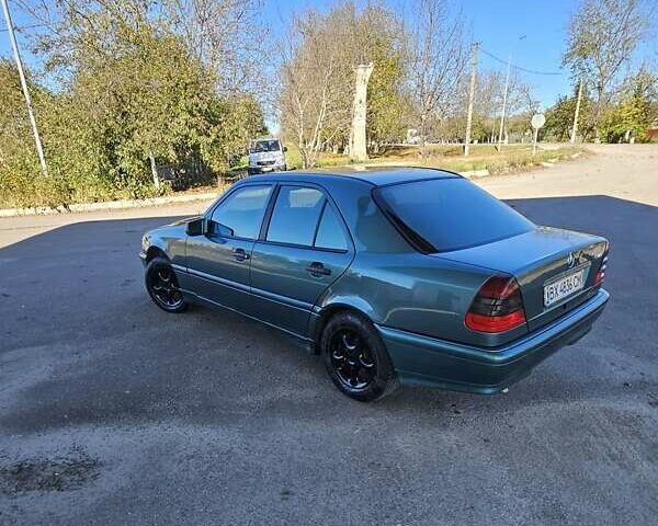 Зелений Мерседес Ц-Клас, об'ємом двигуна 1.8 л та пробігом 260 тис. км за 2550 $, фото 2 на Automoto.ua