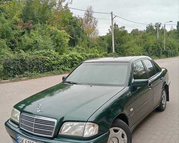 Зелений Мерседес Ц-Клас, об'ємом двигуна 2.15 л та пробігом 368 тис. км за 2850 $, фото 9 на Automoto.ua