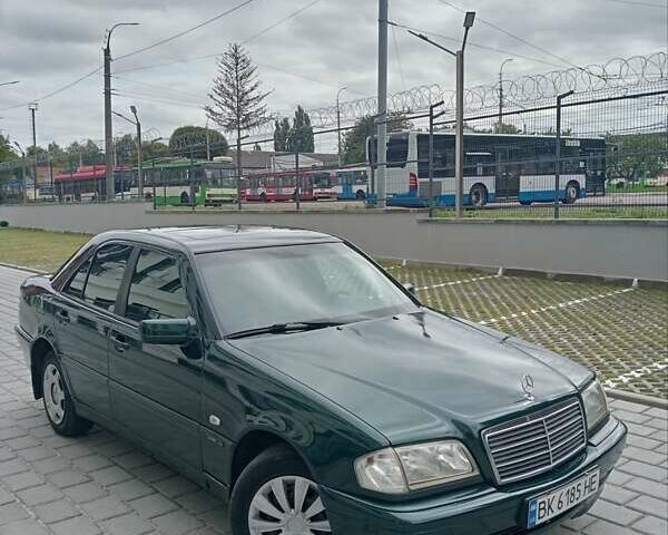 Зелений Мерседес Ц-Клас, об'ємом двигуна 2.15 л та пробігом 368 тис. км за 2850 $, фото 21 на Automoto.ua