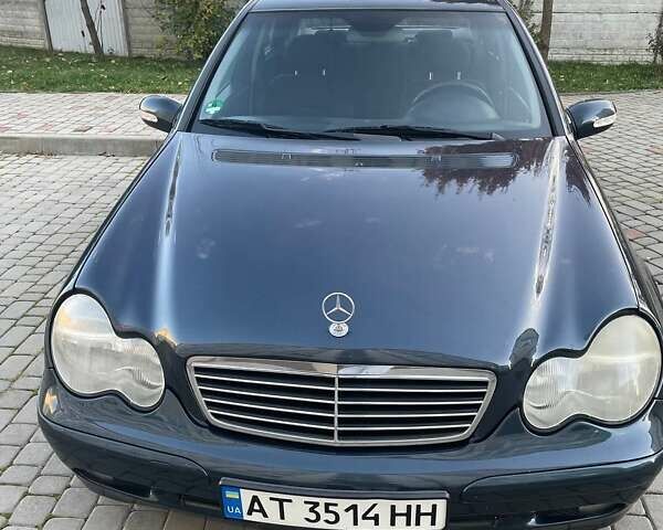 Зеленый Мерседес Ц-Класс, объемом двигателя 2 л и пробегом 196 тыс. км за 5300 $, фото 3 на Automoto.ua