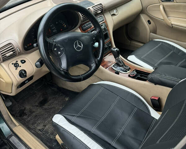 Зелений Мерседес Ц-Клас, об'ємом двигуна 2.2 л та пробігом 410 тис. км за 4000 $, фото 7 на Automoto.ua