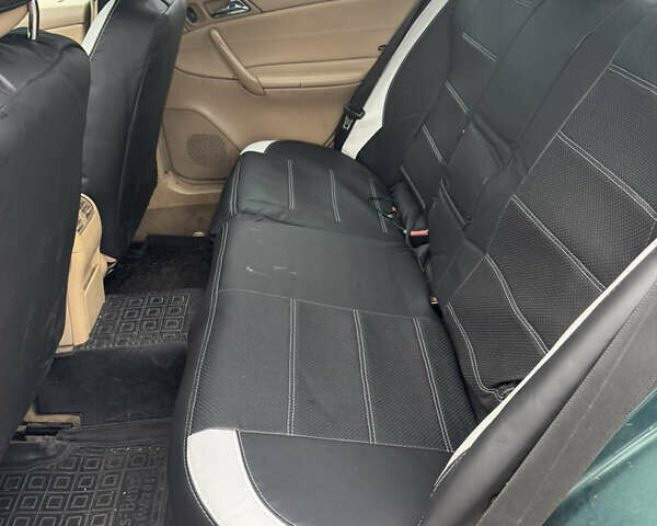 Зелений Мерседес Ц-Клас, об'ємом двигуна 2.2 л та пробігом 410 тис. км за 4000 $, фото 5 на Automoto.ua