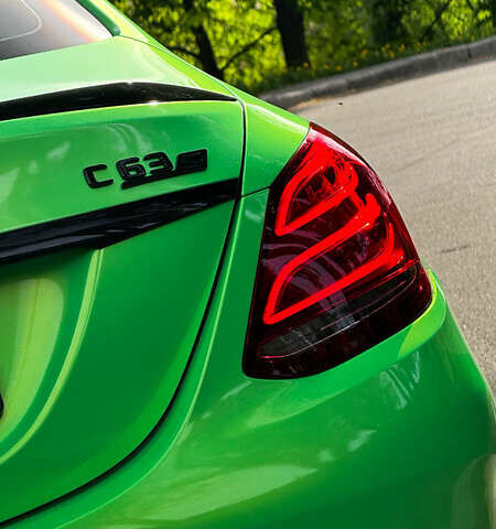 Зеленый Мерседес Ц-Класс, объемом двигателя 3.98 л и пробегом 99 тыс. км за 35000 $, фото 8 на Automoto.ua