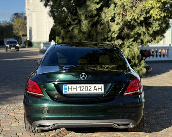 Мерседес Ц-Класс 2018 в Одессе на Automoto.ua Зеленый Мерседес Ц-Класс, объемом двигателя 1.99 л и пробегом 54 тыс. км за 35000 $, фото 2 на Automoto.ua