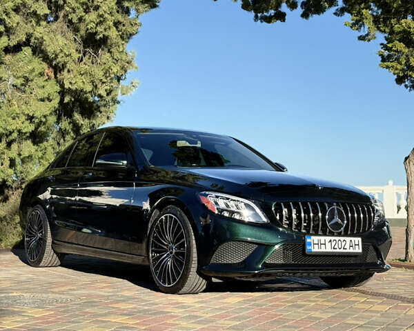 Мерседес Ц-Класс 2018 в Одессе на Automoto.ua Зеленый Мерседес Ц-Класс, объемом двигателя 1.99 л и пробегом 54 тыс. км за 35000 $, фото 1 на Automoto.ua