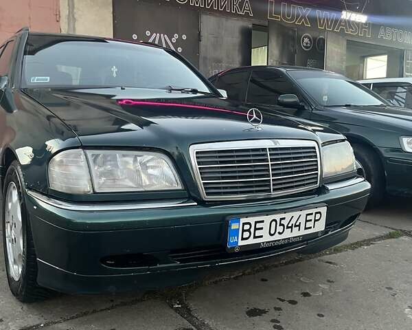 Мерседес Ц-Класс 1997 в Баштанке на Automoto.ua Зеленый Мерседес Ц-Класс, объемом двигателя 2.5 л и пробегом 436 тыс. км за 4200 $, фото 6 на Automoto.ua