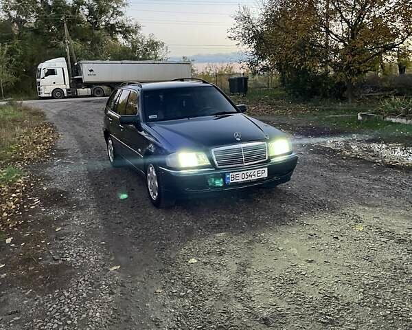 Мерседес Ц-Класс 1997 в Баштанке на Automoto.ua Зеленый Мерседес Ц-Класс, объемом двигателя 2.5 л и пробегом 436 тыс. км за 4200 $, фото 8 на Automoto.ua