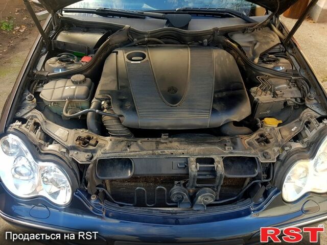 Зелений Мерседес Ц-Клас, об'ємом двигуна 2.1 л та пробігом 334 тис. км за 5500 $, фото 1 на Automoto.ua