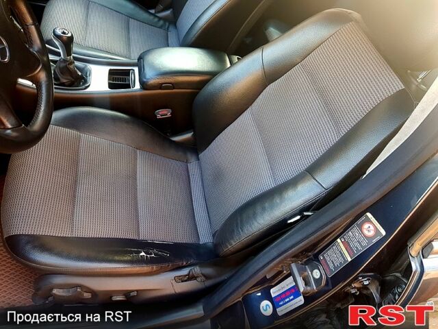 Зелений Мерседес Ц-Клас, об'ємом двигуна 2.1 л та пробігом 334 тис. км за 5500 $, фото 3 на Automoto.ua