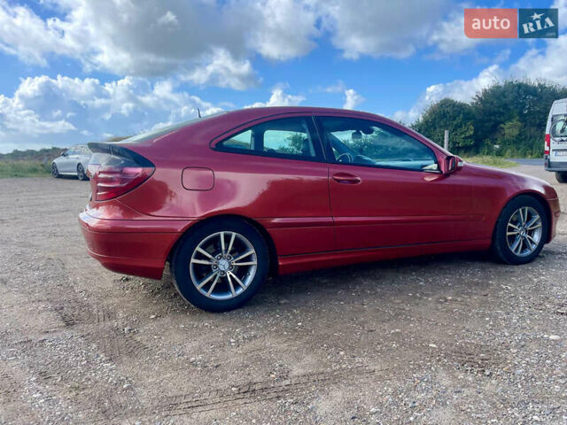 Оранжевый Мерседес Ц-Класс, объемом двигателя 2.15 л и пробегом 497 тыс. км за 4000 $, фото 6 на Automoto.ua