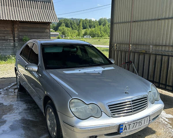 Помаранчевий Мерседес Ц-Клас, об'ємом двигуна 2.1 л та пробігом 357 тис. км за 6000 $, фото 1 на Automoto.ua