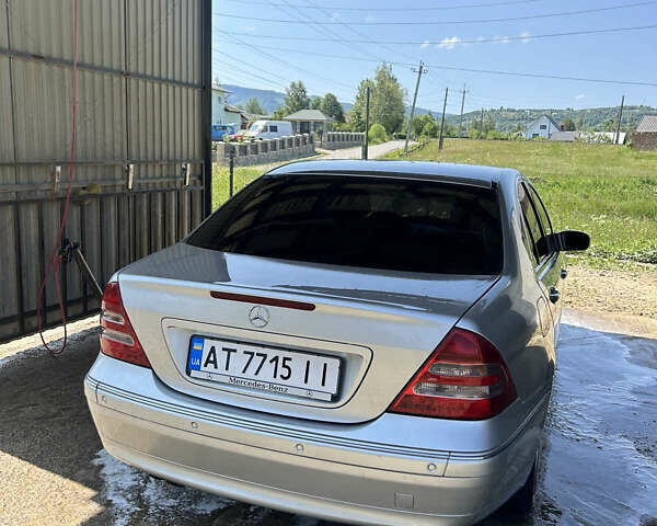 Помаранчевий Мерседес Ц-Клас, об'ємом двигуна 2.1 л та пробігом 357 тис. км за 6000 $, фото 2 на Automoto.ua
