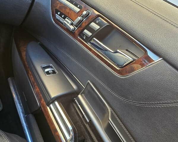 Белый Мерседес ЦЛ-класс, объемом двигателя 5.5 л и пробегом 86 тыс. км за 21500 $, фото 7 на Automoto.ua