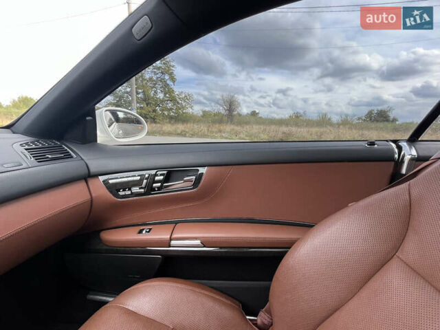 Білий Мерседес ЦЛ-клас, об'ємом двигуна 5.5 л та пробігом 140 тис. км за 15000 $, фото 17 на Automoto.ua