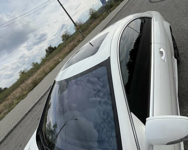 Белый Мерседес ЦЛ-класс, объемом двигателя 5.5 л и пробегом 140 тыс. км за 15000 $, фото 7 на Automoto.ua