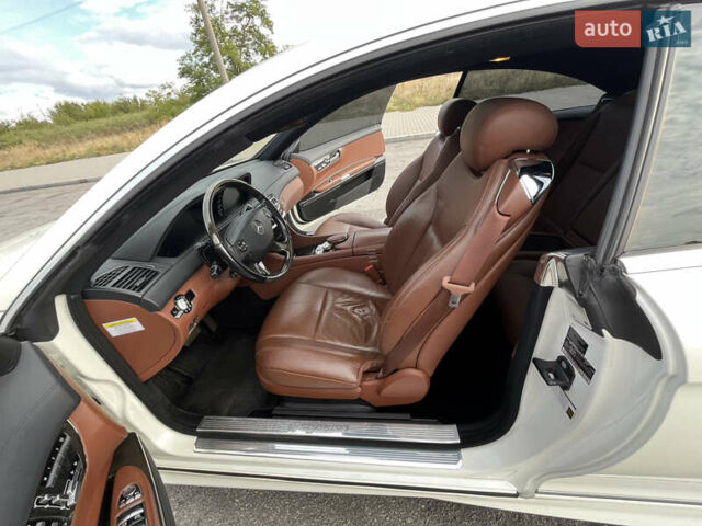 Белый Мерседес ЦЛ-класс, объемом двигателя 5.5 л и пробегом 140 тыс. км за 15000 $, фото 21 на Automoto.ua