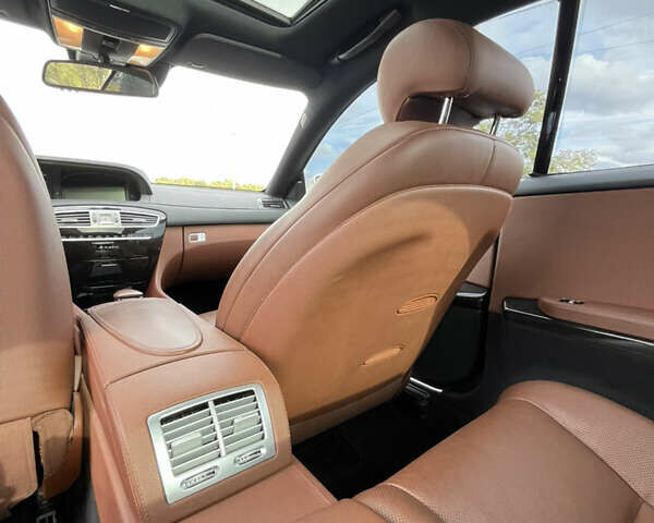 Білий Мерседес ЦЛ-клас, об'ємом двигуна 5.5 л та пробігом 140 тис. км за 15000 $, фото 18 на Automoto.ua