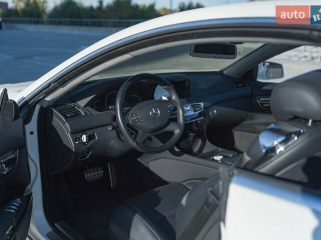 Білий Мерседес ЦЛ-клас, об'ємом двигуна 5.5 л та пробігом 109 тис. км за 36000 $, фото 18 на Automoto.ua