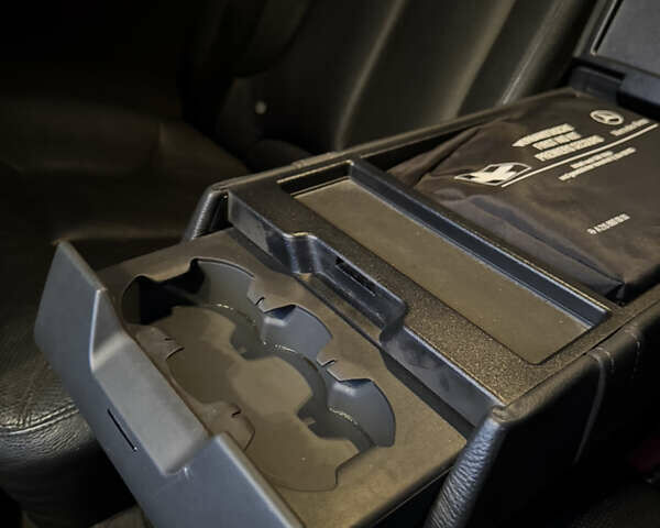 Черный Мерседес ЦЛ-класс, объемом двигателя 4.97 л и пробегом 231 тыс. км за 7800 $, фото 118 на Automoto.ua