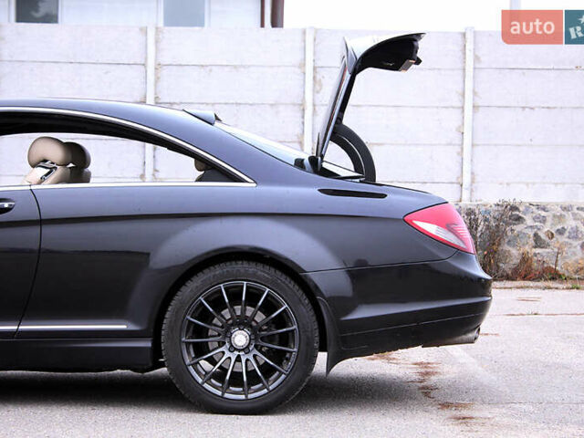 Черный Мерседес ЦЛ-класс, объемом двигателя 5.51 л и пробегом 232 тыс. км за 15500 $, фото 10 на Automoto.ua