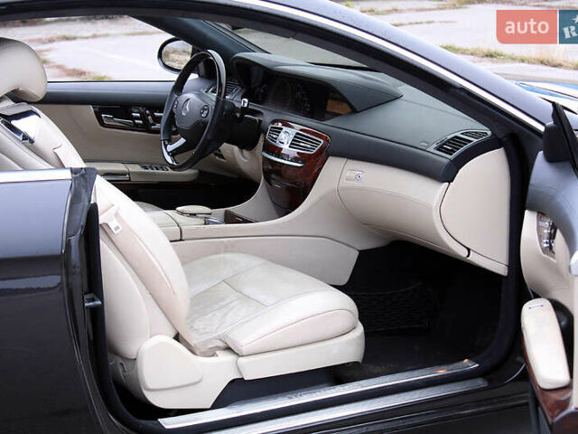 Черный Мерседес ЦЛ-класс, объемом двигателя 5.51 л и пробегом 232 тыс. км за 15500 $, фото 13 на Automoto.ua