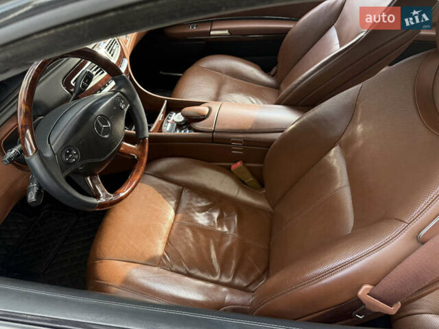 Черный Мерседес ЦЛ-класс, объемом двигателя 5.5 л и пробегом 145 тыс. км за 17000 $, фото 30 на Automoto.ua