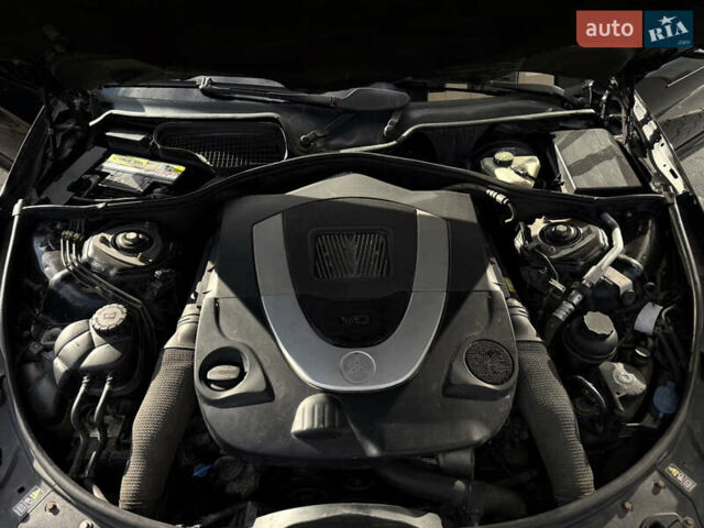 Черный Мерседес ЦЛ-класс, объемом двигателя 5.5 л и пробегом 145 тыс. км за 17000 $, фото 25 на Automoto.ua