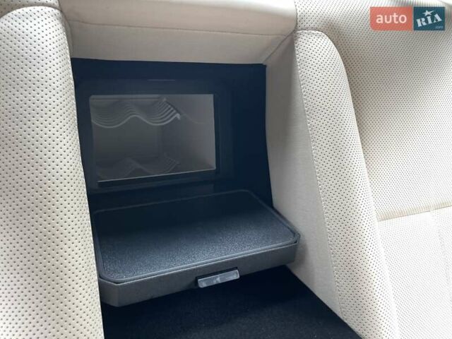 Черный Мерседес ЦЛ-класс, объемом двигателя 5.5 л и пробегом 127 тыс. км за 21900 $, фото 19 на Automoto.ua