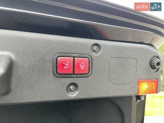 Черный Мерседес ЦЛ-класс, объемом двигателя 5.5 л и пробегом 127 тыс. км за 21900 $, фото 17 на Automoto.ua