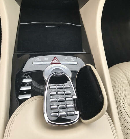 Черный Мерседес ЦЛ-класс, объемом двигателя 5.5 л и пробегом 126 тыс. км за 20000 $, фото 12 на Automoto.ua