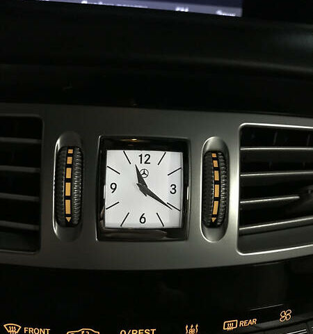 Черный Мерседес ЦЛ-класс, объемом двигателя 5.5 л и пробегом 126 тыс. км за 20000 $, фото 46 на Automoto.ua