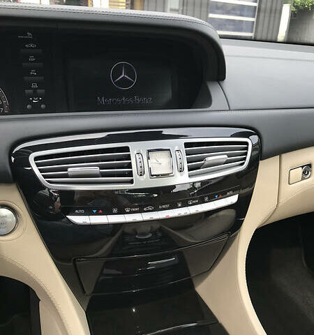 Черный Мерседес ЦЛ-класс, объемом двигателя 5.5 л и пробегом 126 тыс. км за 20000 $, фото 20 на Automoto.ua