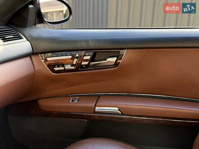 Черный Мерседес ЦЛ-класс, объемом двигателя 5.5 л и пробегом 145 тыс. км за 17000 $, фото 34 на Automoto.ua