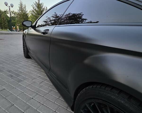 Черный Мерседес ЦЛ-класс, объемом двигателя 6.21 л и пробегом 167 тыс. км за 17499 $, фото 17 на Automoto.ua